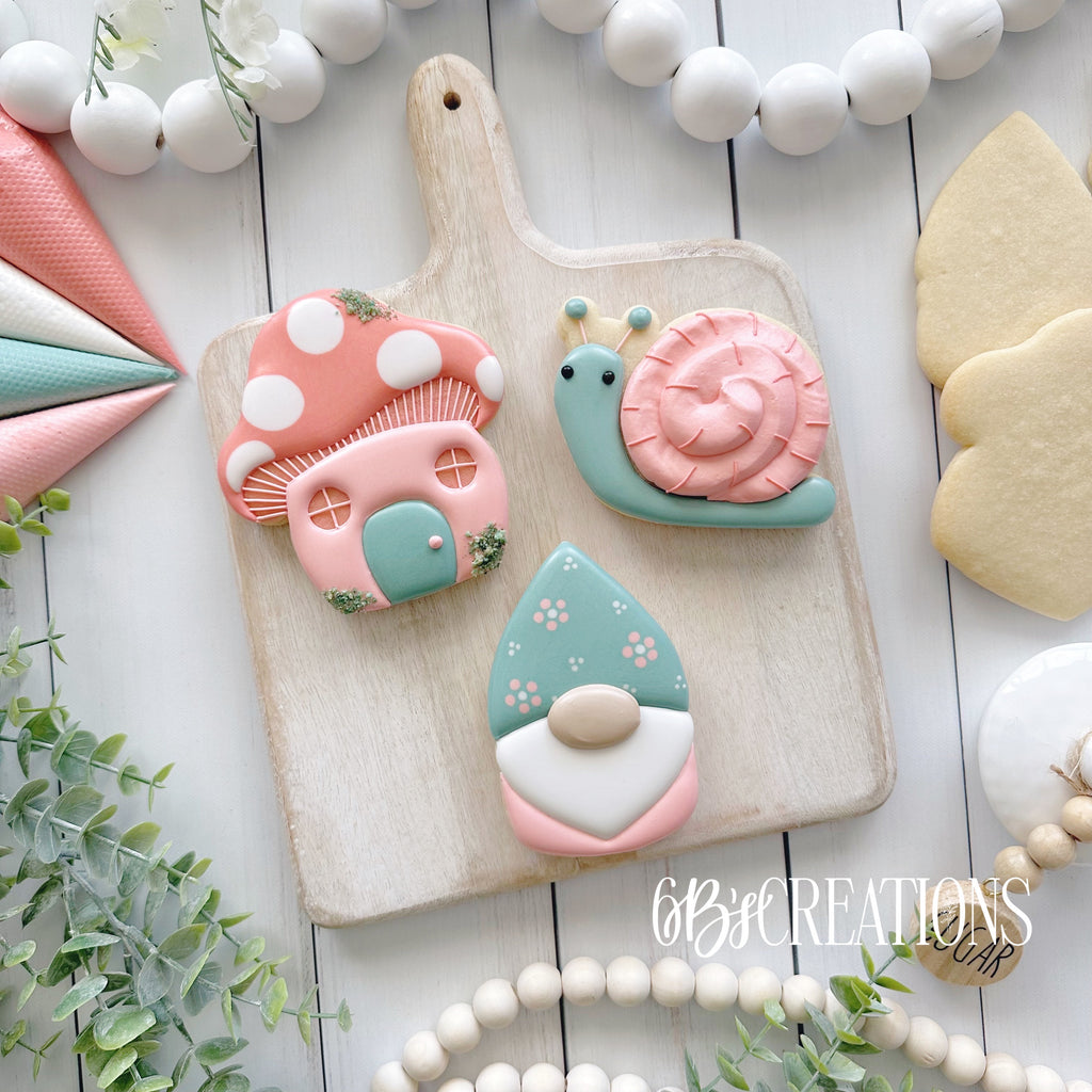 Icing Consistency Decorating Class - Thursday, May 25th - 6:30-9:00 PM